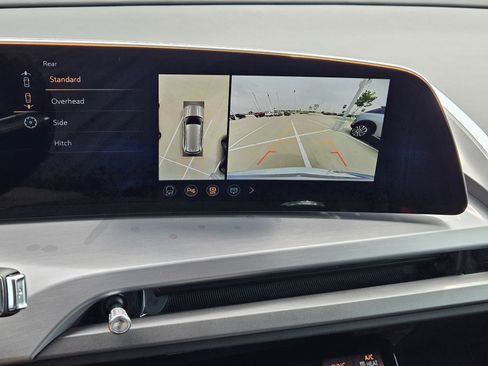 New 2026 Cadillac Vistiq Luxury image 19