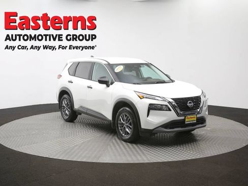 Used 2023 Nissan Rogue S AWD/4WD image 51