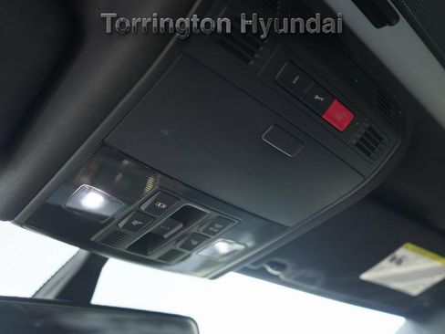 Used 2017 Volkswagen Golf 4-Door image 22