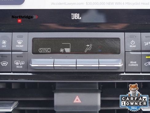 Used 2024 Toyota Grand Highlander AWD image 31