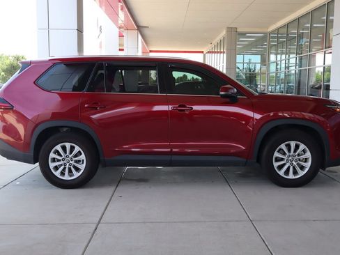 Used 2025 Toyota Grand Highlander AWD Hybrid image 11