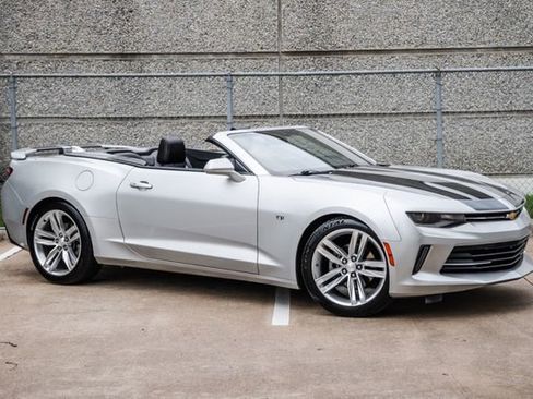 Used 2016 Chevrolet Camaro LT RWD image 40