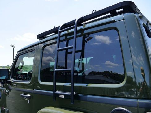Used 2021 Jeep Wrangler Rubicon AWD/4WD image 19