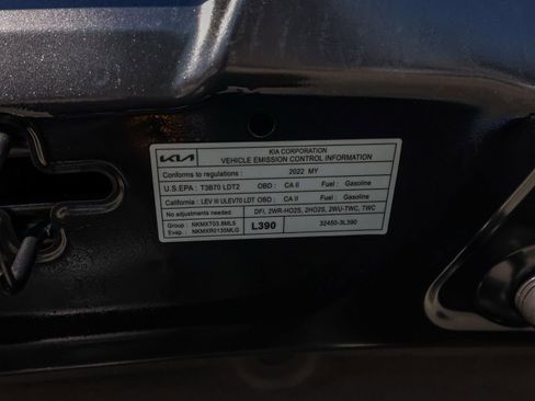 Used 2022 Kia Telluride S image 32