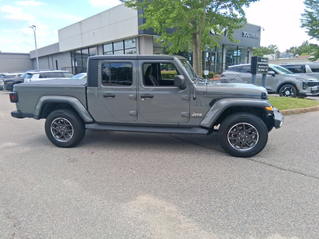 Used 2022 Jeep Gladiator Overland AWD/4WD image 5