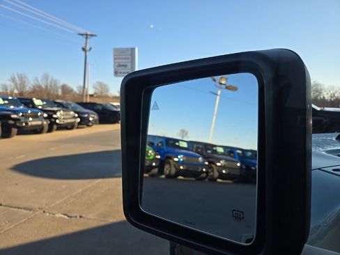 Used 2024 Jeep Wrangler Sport AWD/4WD image 28
