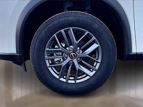 Used 2025 Nissan Rogue S image 8