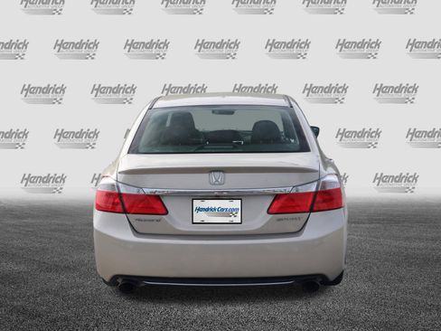 Used 2015 Honda Accord Sport image 8