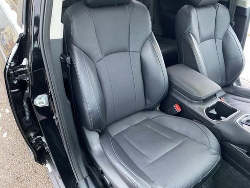 Used 2023 Subaru Outback Limited XT image 38