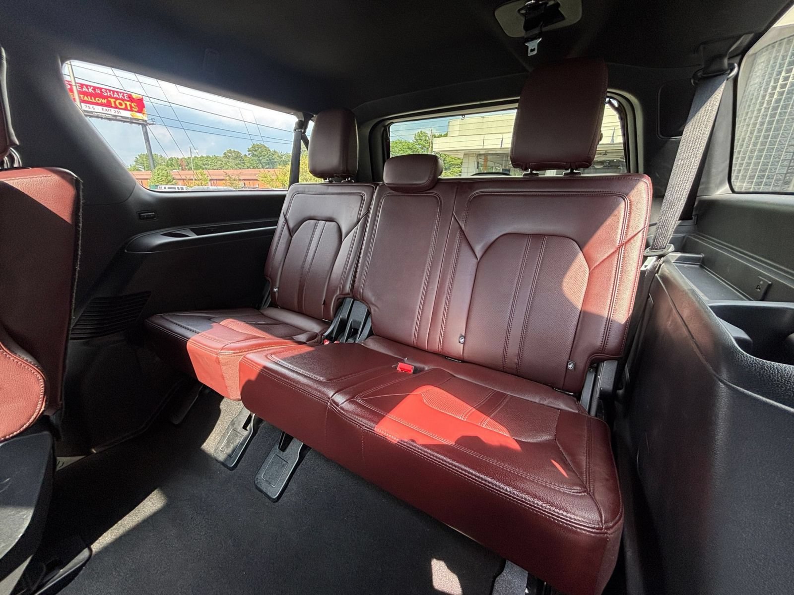 Used 2024 Ford Expedition Max Limited AWD/4WD image 32