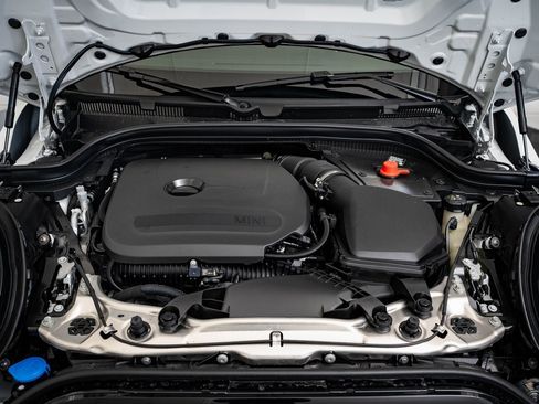 Certified 2025 MINI Cooper 2-Door Hardtop image 35