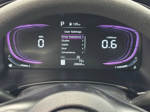 Used 2025 Kia Soul LX w/ LX Technology Package FWD image 35