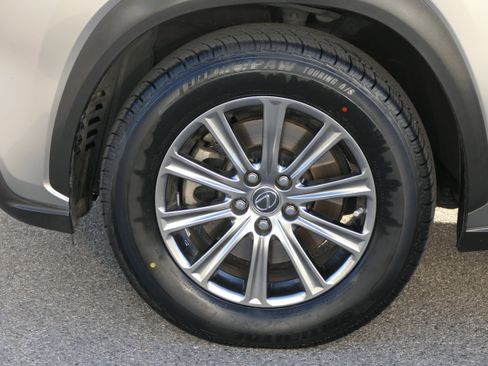 Used 2019 Lexus NX 300h AWD image 10