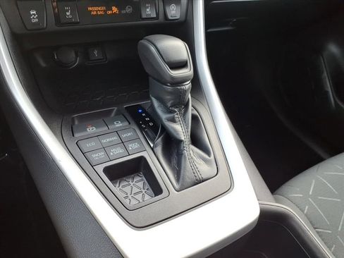 Certified 2022 Toyota RAV4 XLE image 20