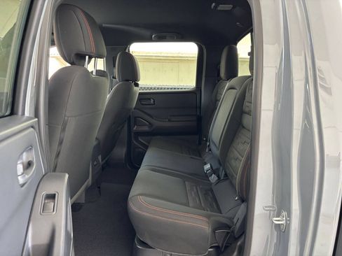Used 2026 Nissan Frontier PRO-4X AWD/4WD image 25