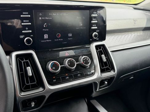Used 2021 Kia Sorento LX image 12