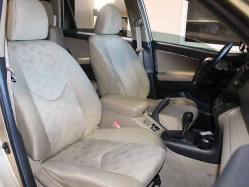 Used 2012 Toyota RAV4 FWD w/ Value Pkg image 22