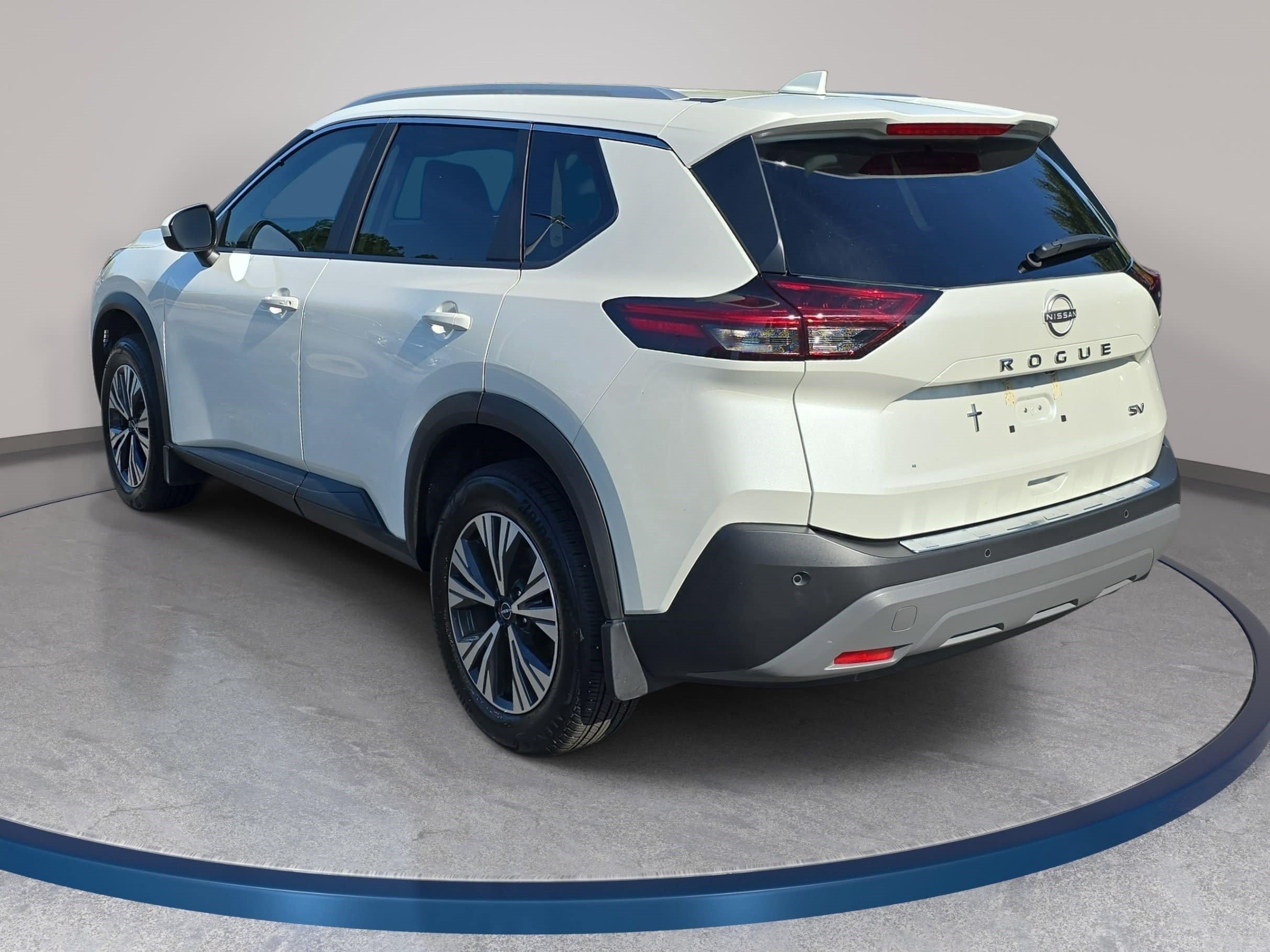 Used 2023 Nissan Rogue SV w/ SV Premium B Package FWD image 7