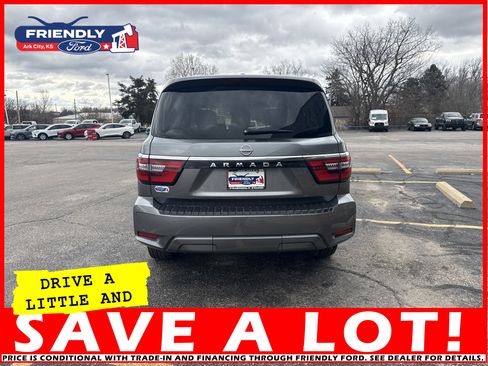 Used 2024 Nissan Armada SV image 8