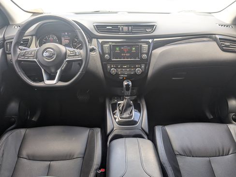 Used 2021 Nissan Rogue Sport SL image 16