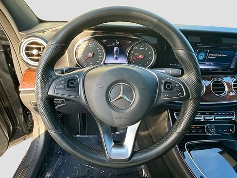 Used 2017 Mercedes-Benz E 300 E 300 image 11