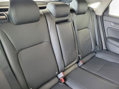 Used 2023 Honda Civic EX-L image 4
