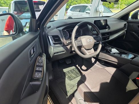 New 2026 Nissan Rogue S image 9