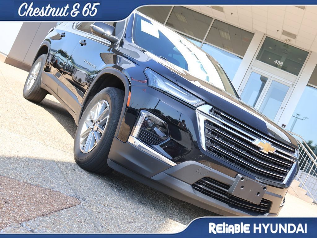 Used 2023 Chevrolet Traverse LT FWD image 7