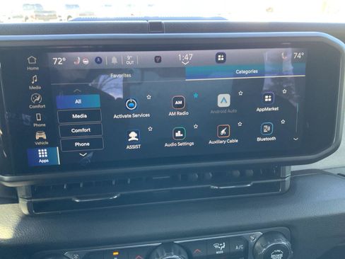 Used 2025 Jeep Wrangler Sport image 40