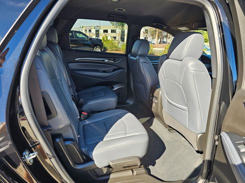 Used 2023 Buick Enclave Essence image 26