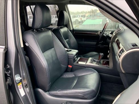 Used 2016 Lexus GX 460 image 7