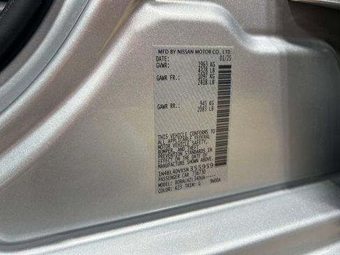 Used 2025 Nissan Altima 2.5 SV FWD image 4