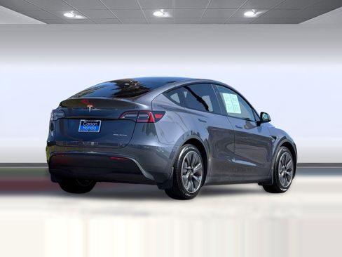 Used 2023 Tesla Model Y Long Range AWD/4WD image 8