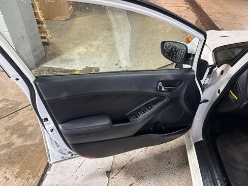 Used 2016 Kia Forte EX w/ EX Premium Package FWD image 11