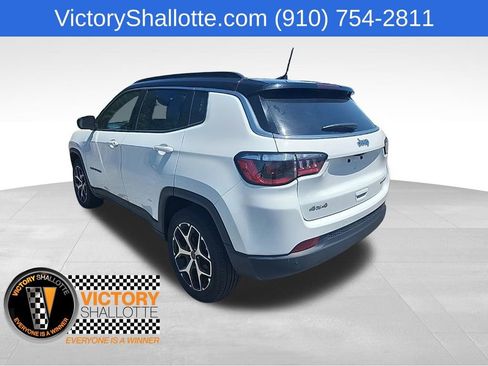 Used 2025 Jeep Compass Limited AWD/4WD image 21
