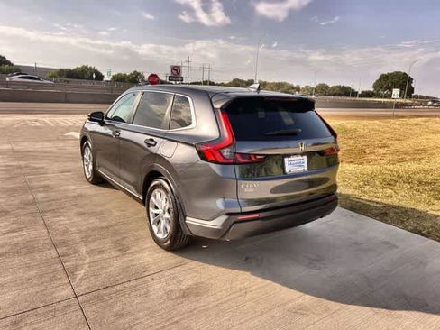 Used 2025 Honda CR-V EX image 5