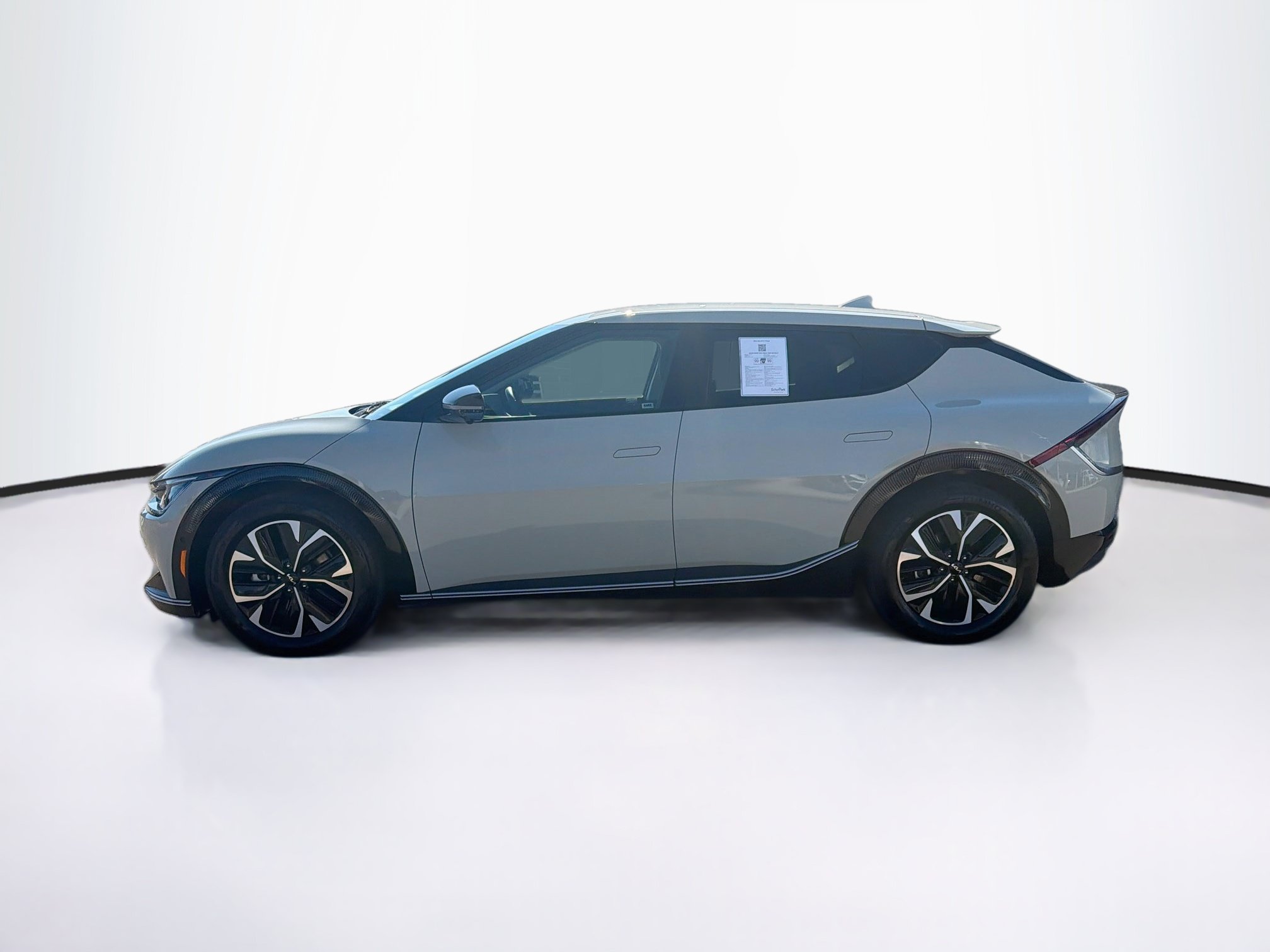 Used 2024 Kia EV6 Wind w/ Wind Technology Package AWD/4WD image 4