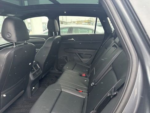 Used 2020 Volkswagen Atlas Cross Sport SEL image 13