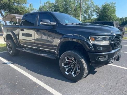 Used 2019 RAM 1500 Laramie AWD/4WD image 13
