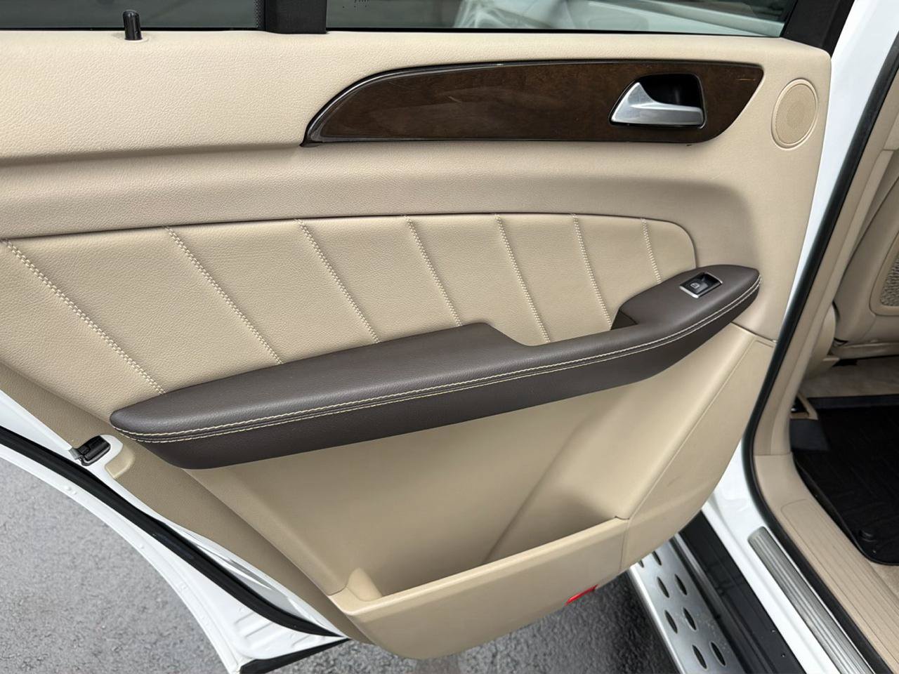 Used 2015 Mercedes-Benz GL 450 4MATIC image 20