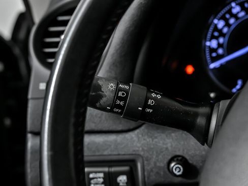 Used 2012 Lexus IS 350C image 29