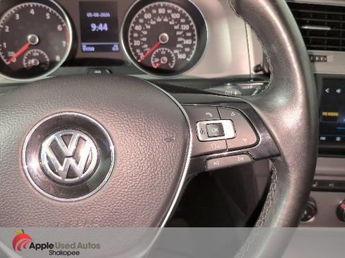 Used 2017 Volkswagen Golf SE FWD image 24