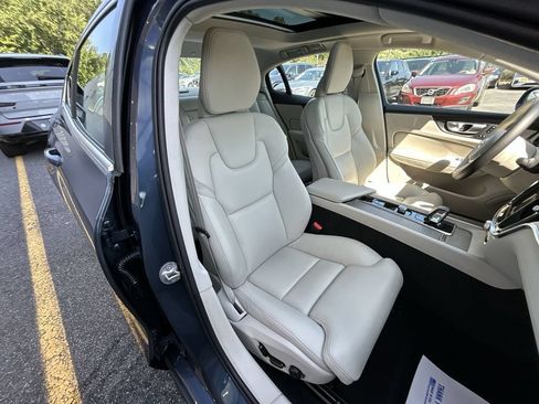 Certified 2023 Volvo S60 B5 Ultimate w/ Climate Package FWD image 25