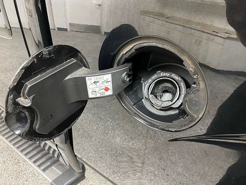 Used 2013 Ford F150 Lariat w/ Mid Equipment Group image 28