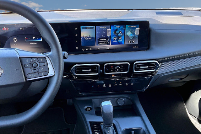 New 2027 Nissan Sentra SV FWD image 6