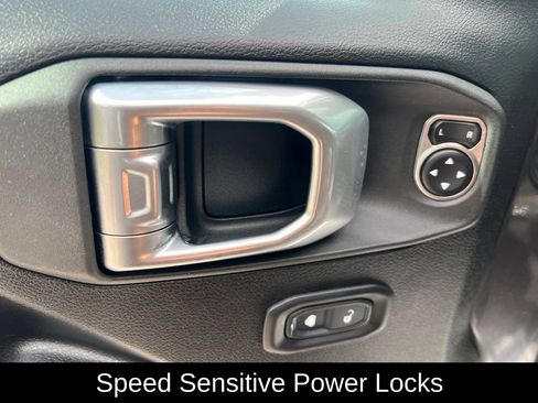 Used 2021 Jeep Wrangler Sport AWD/4WD image 23