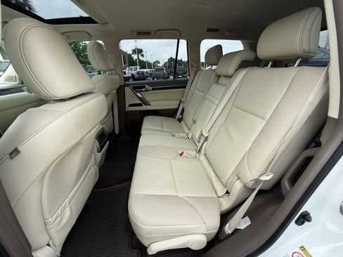 Used 2019 Lexus GX 460 Premium w/ Premium Package AWD/4WD image 30