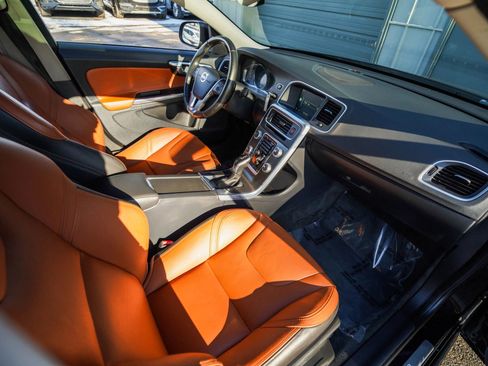 Used 2016 Volvo S60 T5 Premier image 26