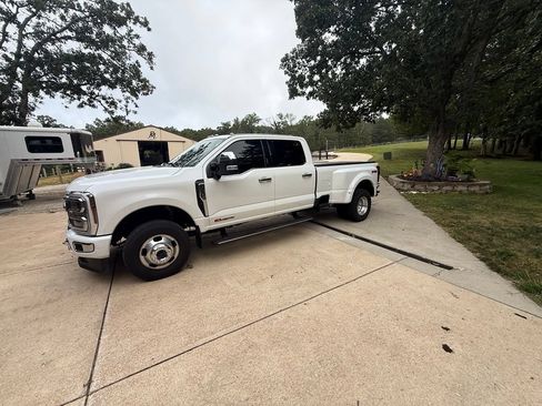 Used 2024 Ford F350 Platinum AWD/4WD image 4