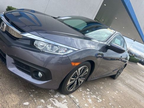 Used 2017 Honda Civic EX-T image 4